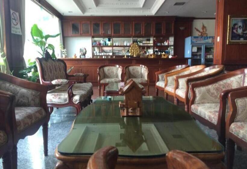 בית מלון כפרי Angkham