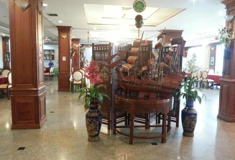 בית מלון כפרי Angkham