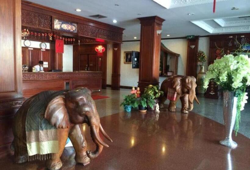 בית מלון כפרי Angkham