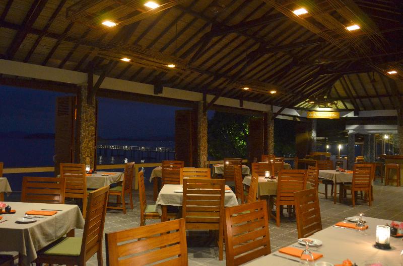 فندق Cocotinos Sekotong, A Boutique Beach Resort & Spa