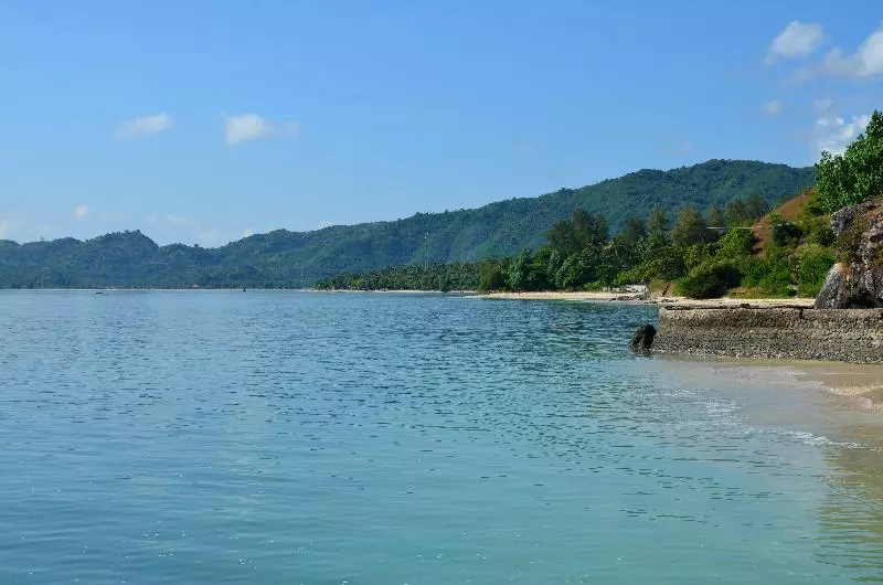 בית מלון כפרי Cocotinos Sekotong, A Boutique Beach Resort & Spa