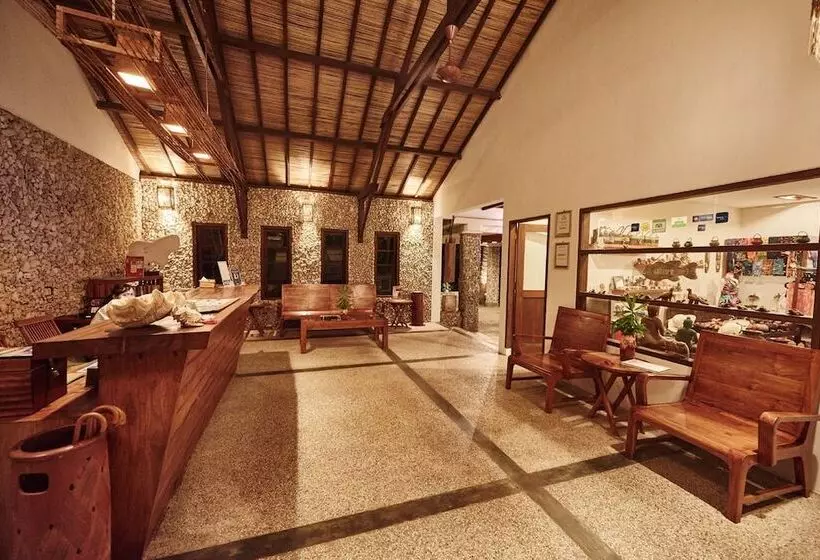 בית מלון כפרי Cocotinos Sekotong, A Boutique Beach Resort & Spa