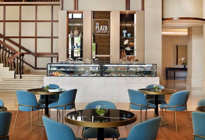 Отель Crowne Plaza   Dubai Jumeirah, An Ihg