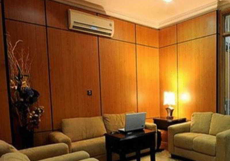 هتل Crystal Palace