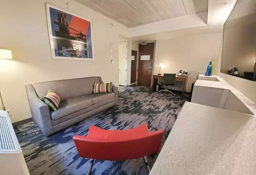 Hotel Fairfield Inn & Suites By Marriott New York Brooklyn