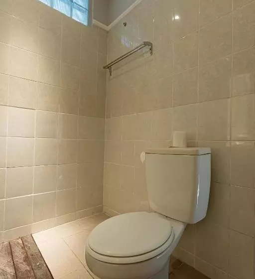 호텔 Fourteen Roses Beach