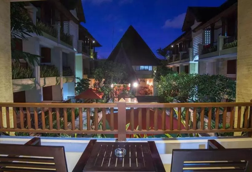 호텔 Fourteen Roses Beach