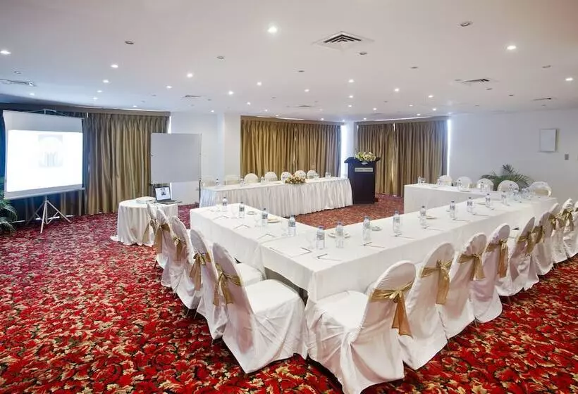 Global Towers Hotel & Apartments