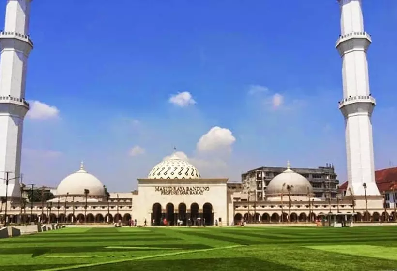 Golden Flower By Kagum Hotels