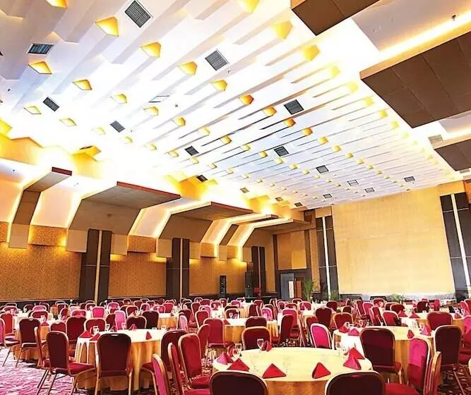 Golden Flower By Kagum Hotels