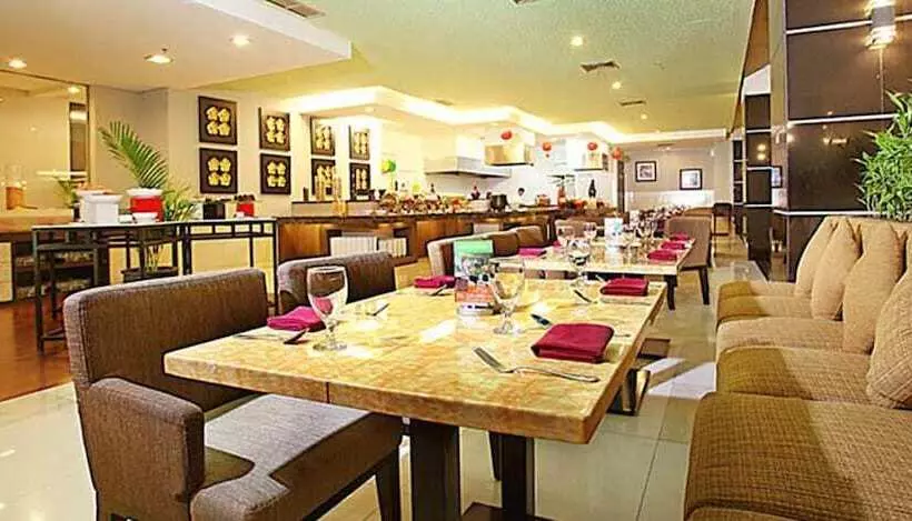 Golden Flower By Kagum Hotels