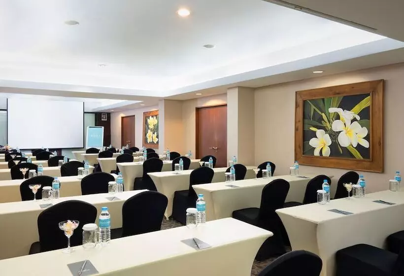 בית מלון כפרי Grand Ixora Kuta Resort