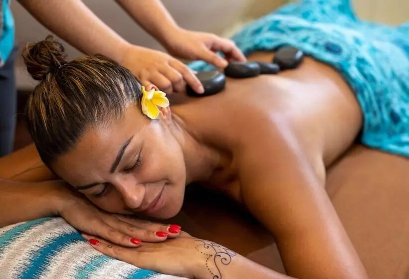 בית מלון כפרי Grand Ixora Kuta Resort