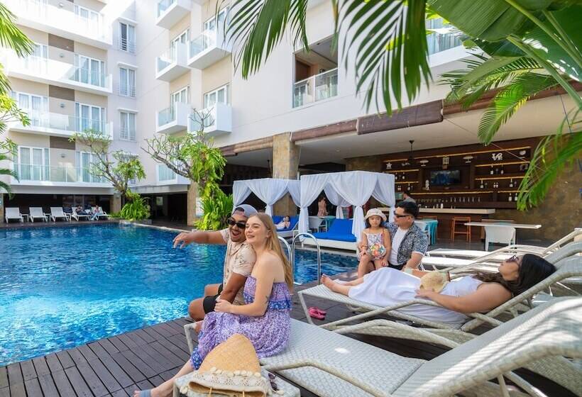 ホテル Grand Ixora Kuta Resort