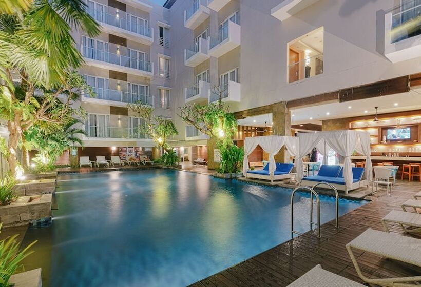 ホテル Grand Ixora Kuta Resort