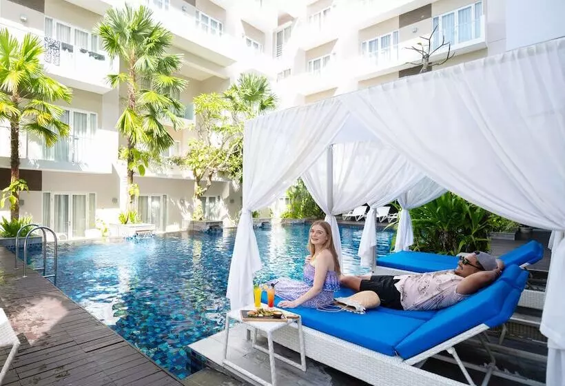 בית מלון כפרי Grand Ixora Kuta Resort