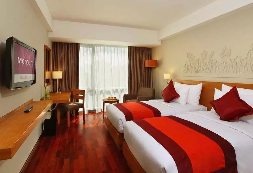 هتل Mercure Bali Harvestland Kuta