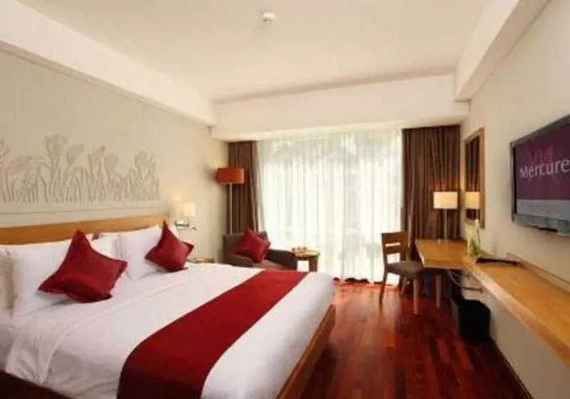هتل Mercure Bali Harvestland Kuta