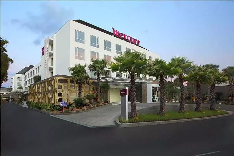 هتل Mercure Bali Harvestland Kuta