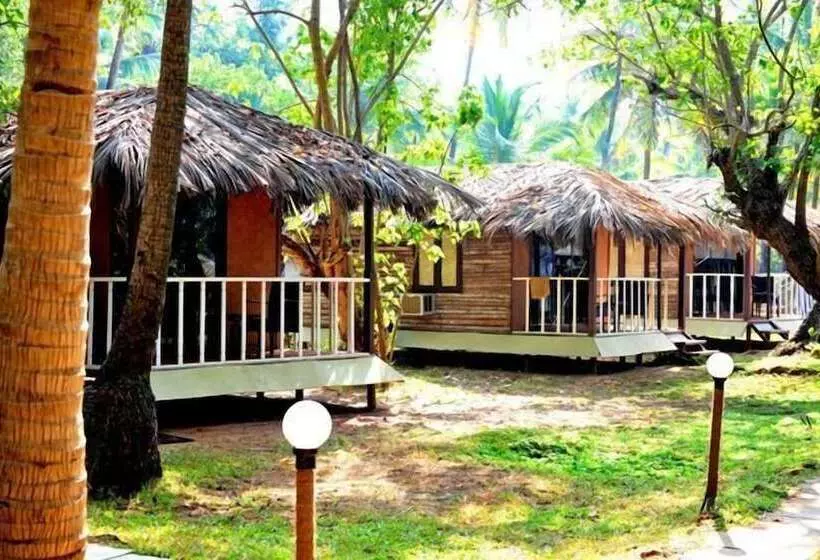 هتل Montego Bay Beach Village   Morjim