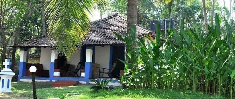 هتل Montego Bay Beach Village   Morjim
