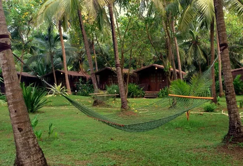 هتل Montego Bay Beach Village   Morjim