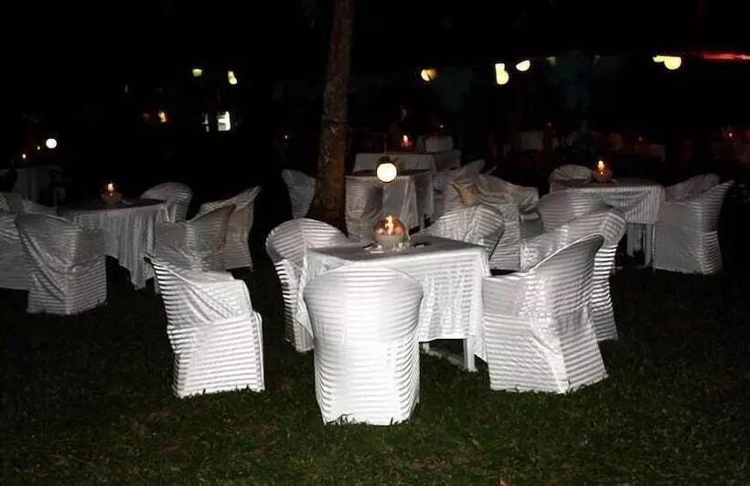 هتل Montego Bay Beach Village   Morjim