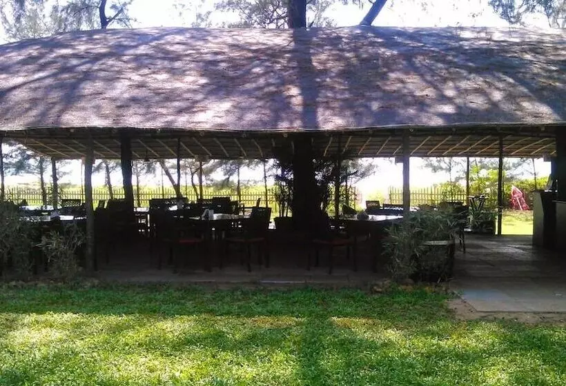 هتل Montego Bay Beach Village   Morjim