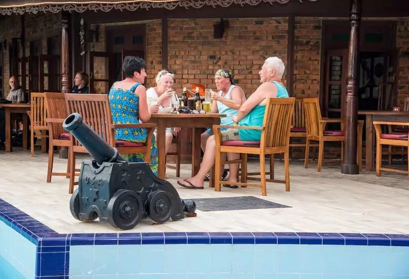 Отель Paradise Beach