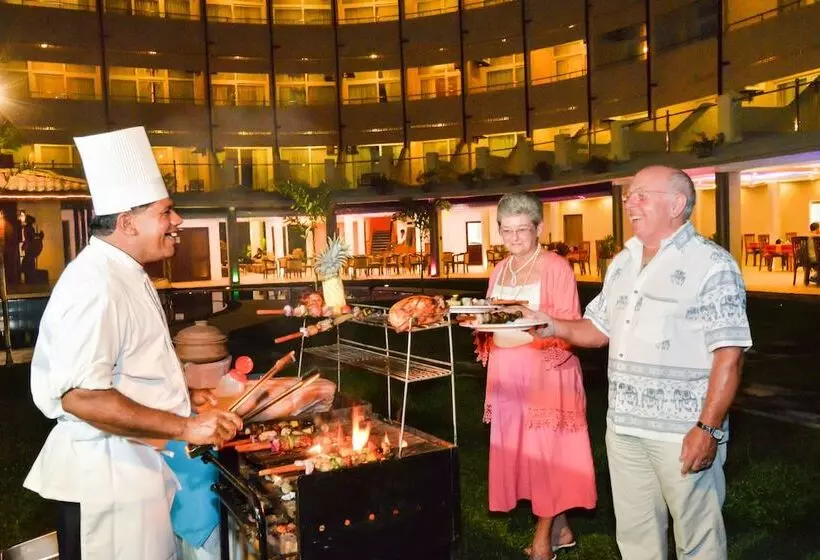 Отель Paradise Beach