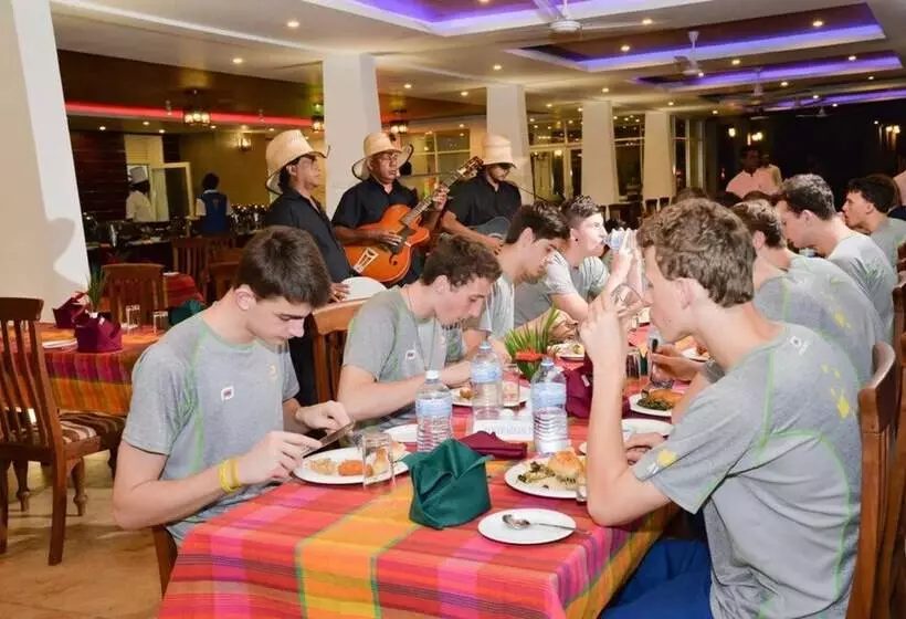 Отель Paradise Beach