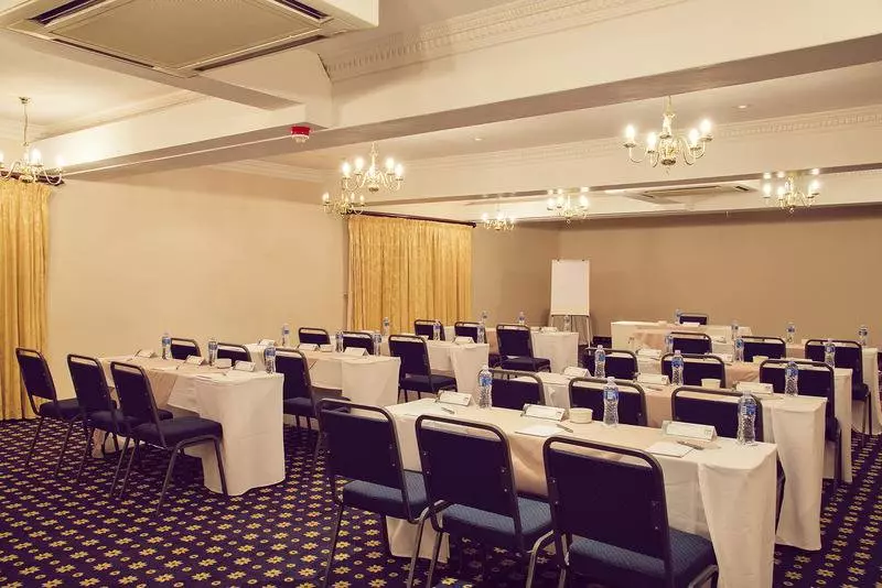 Отель Premier Splendid Inn Pinetown