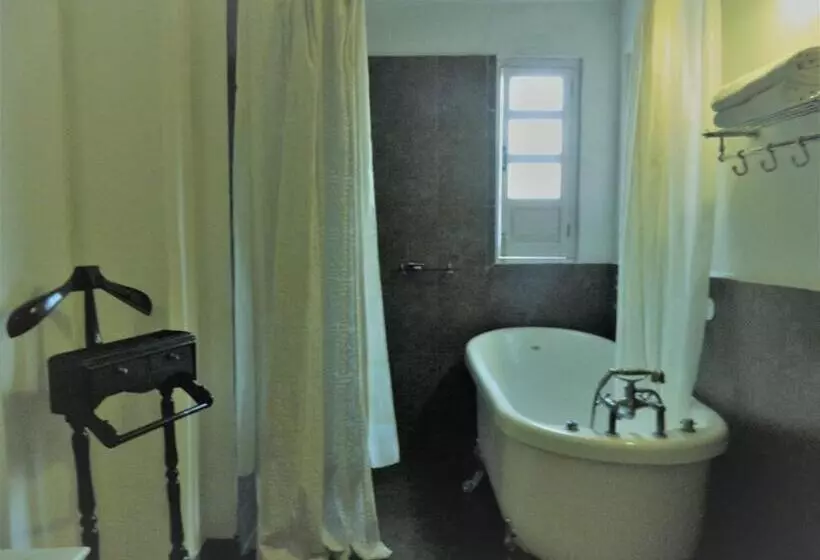 هتل Ranjit S Svaasa Amritsar