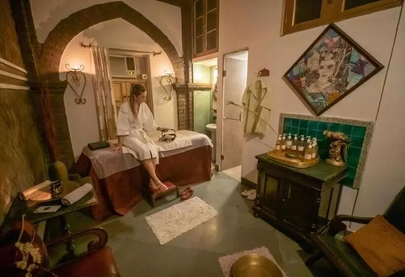 هتل Ranjit S Svaasa Amritsar