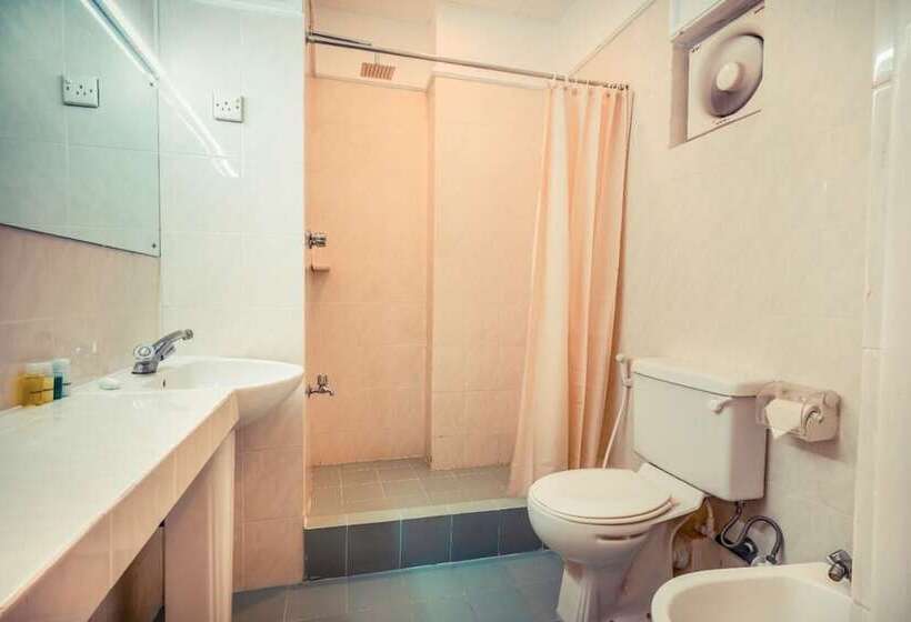 Отель Reef Garden Polhena