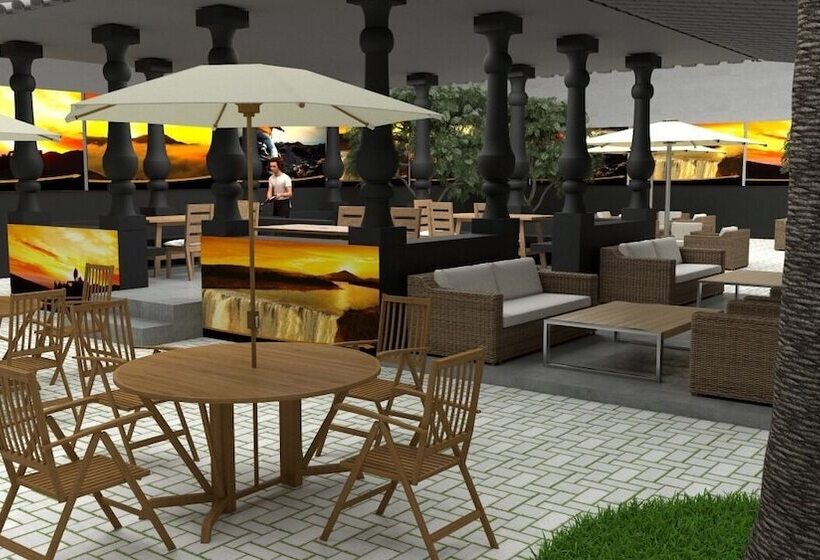 Отель Reef Garden Polhena