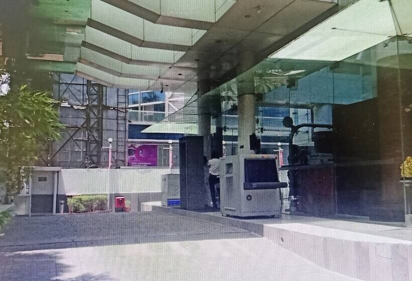 هتل St Laurn Koregaon Park Pune