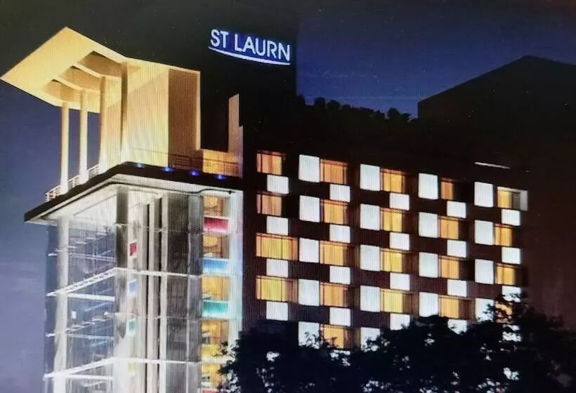 בית מלון כפרי St Laurn Koregaon Park Pune