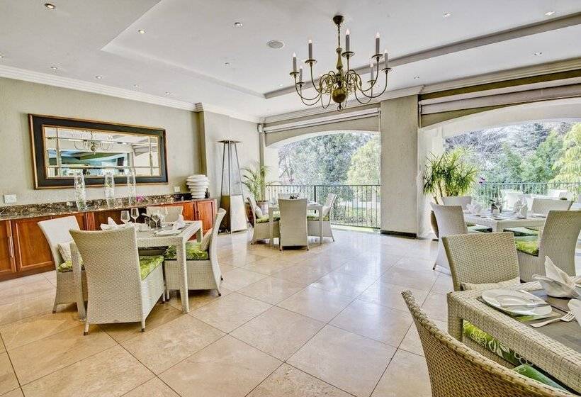 Отель The Marion On Nicol