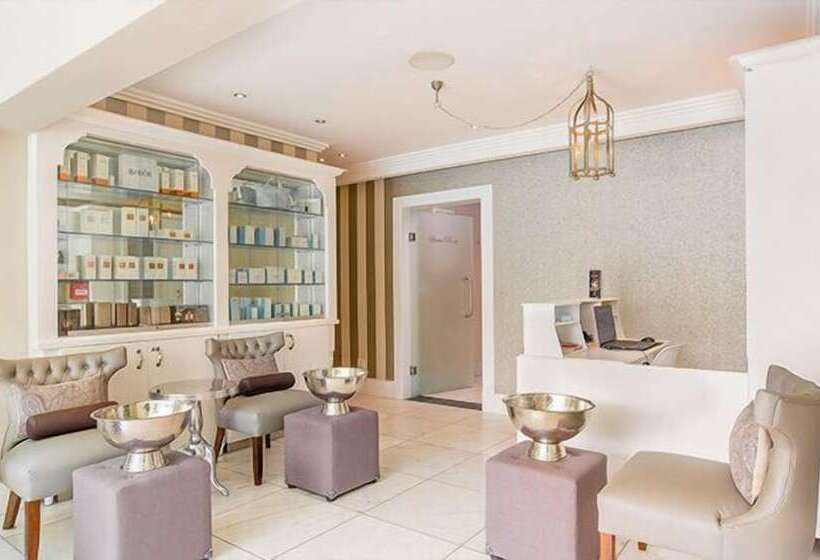 Отель The Marion On Nicol