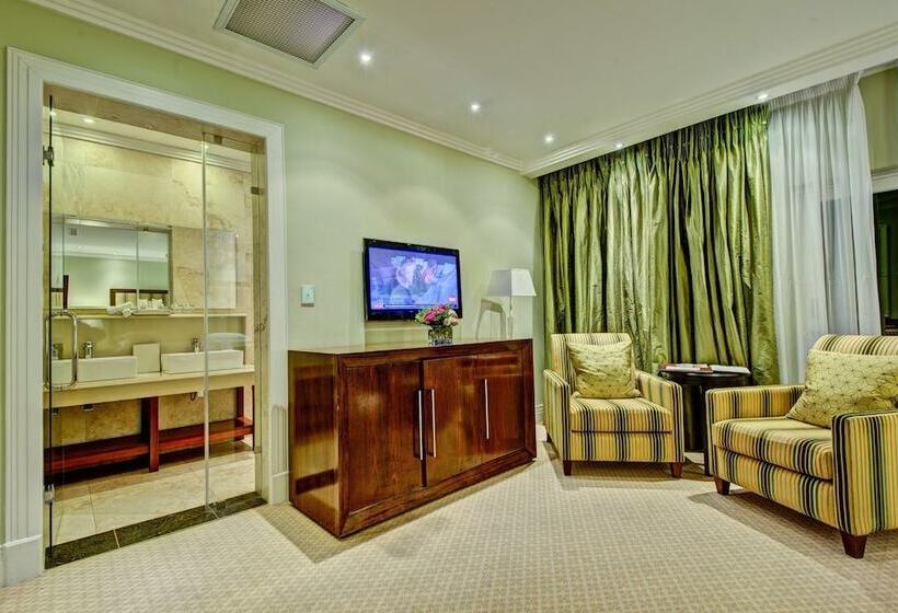 Отель The Marion On Nicol