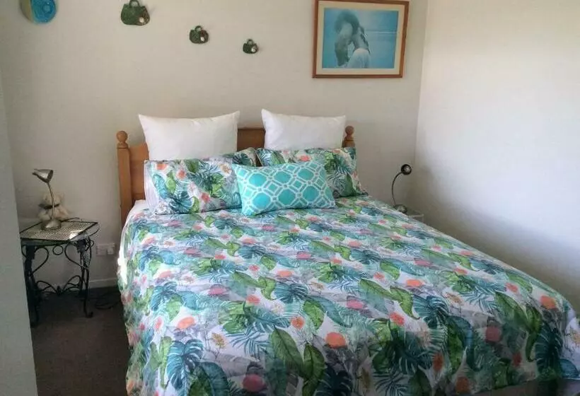 Al Der Rocs B & B