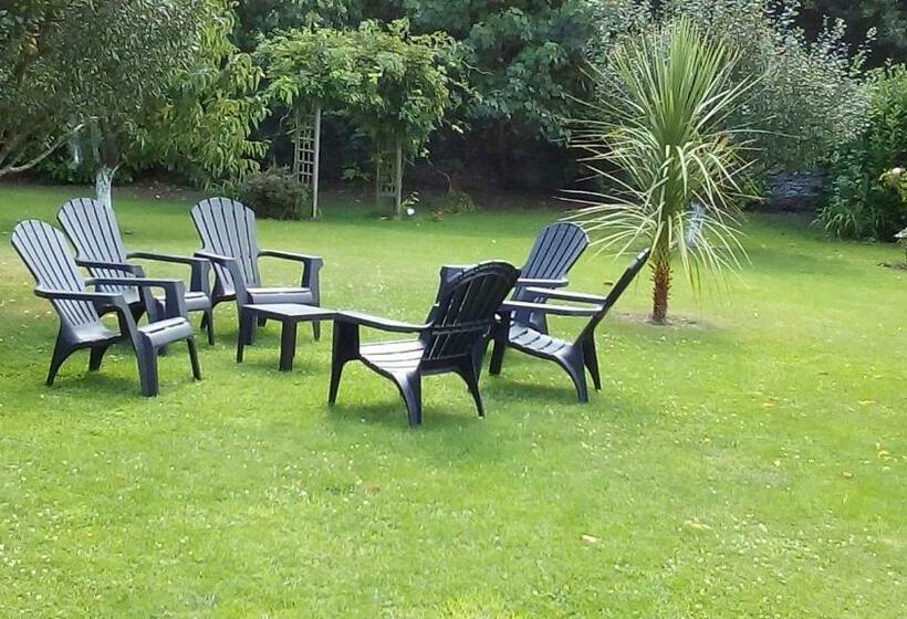 Au Logis De La Rance Bed And Breakfast