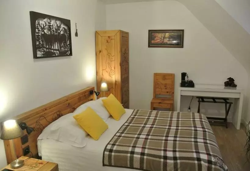 Au Logis De La Rance Bed And Breakfast