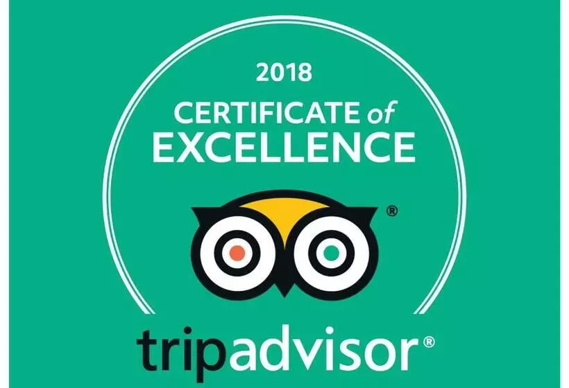 ベッドアンドブレックファースト Holly Trees