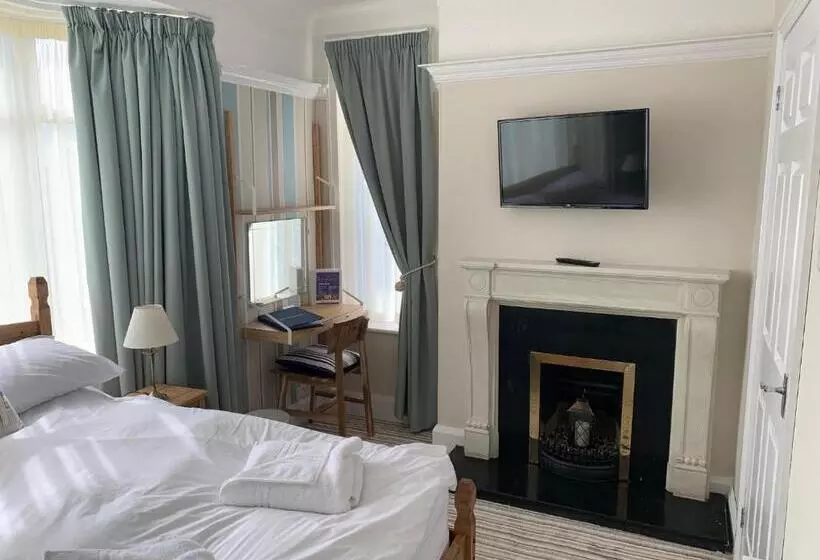 ベッドアンドブレックファースト Holly Trees