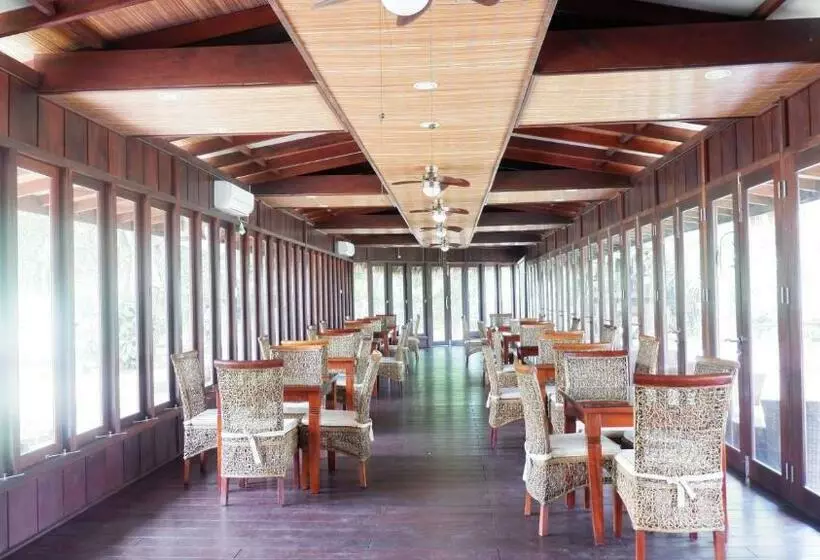 Kasuari Valley Beach Resort