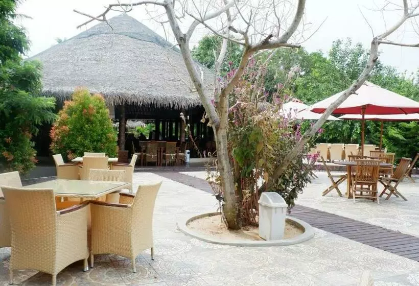 Kasuari Valley Beach Resort