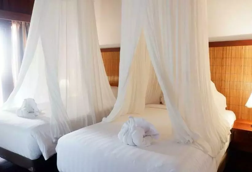 Kasuari Valley Beach Resort
