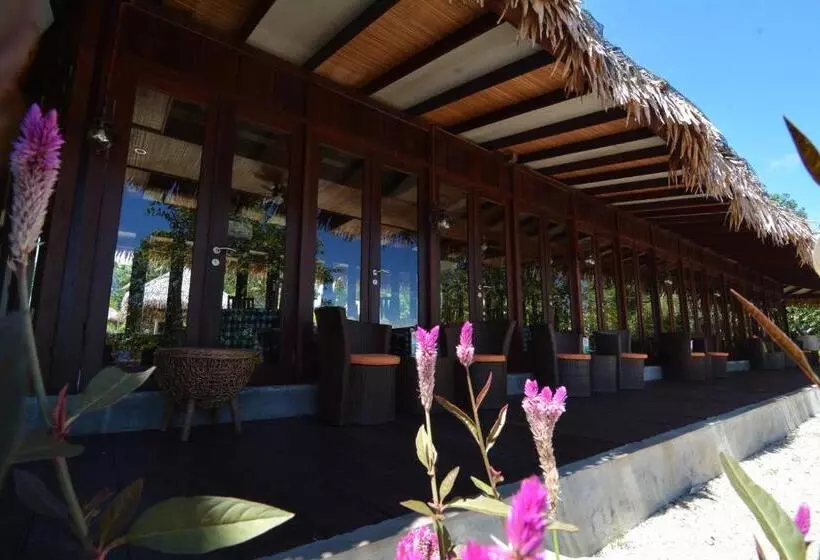 Kasuari Valley Beach Resort